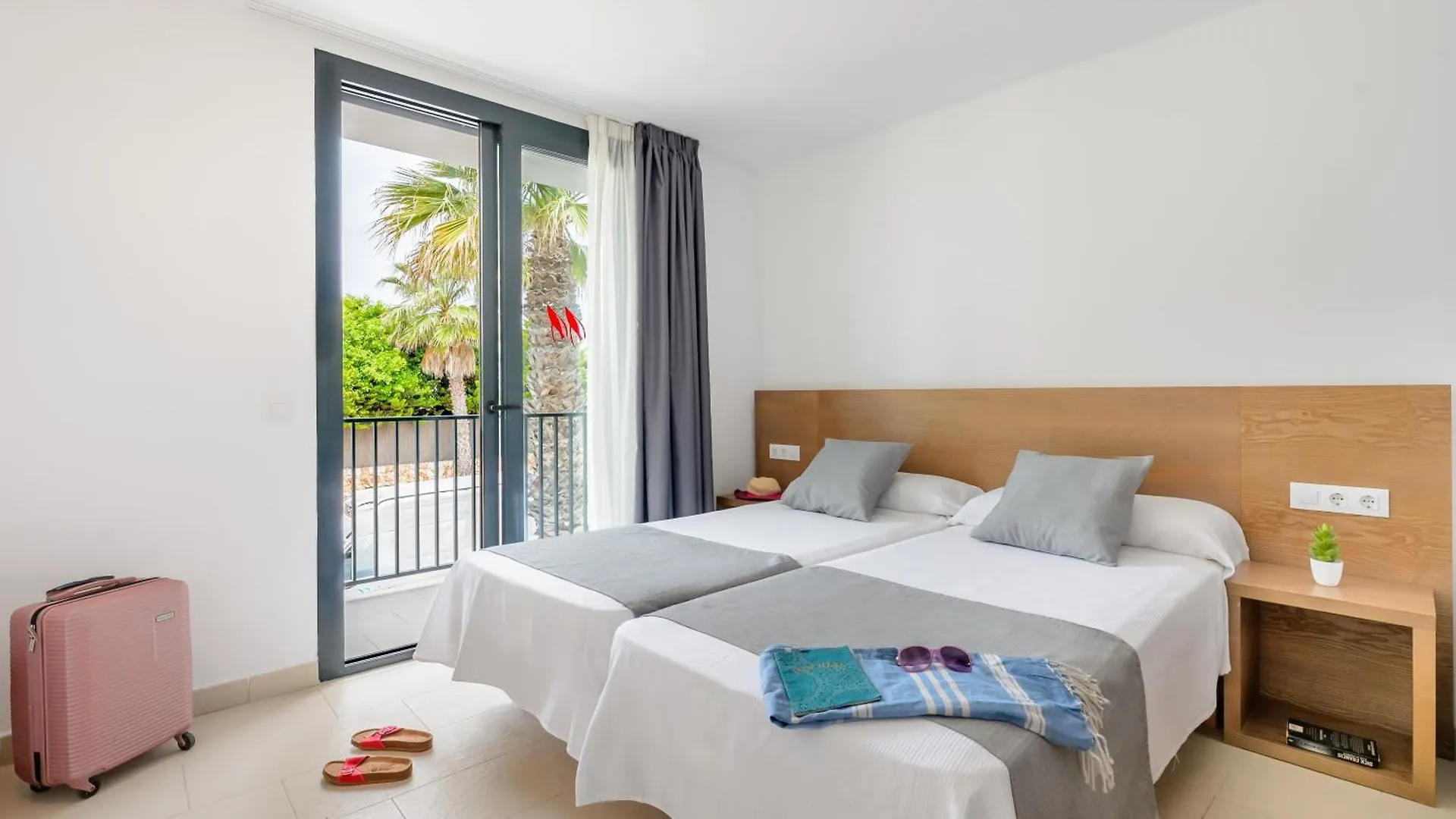 Vibra Blanc Cottage Apartmentos - 3Sup Sa Caleta Apart-hotel