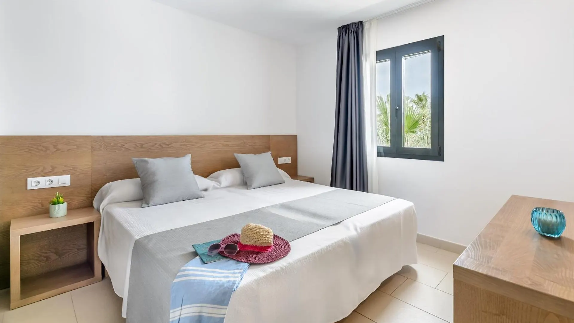 Vibra Blanc Cottage Apartmentos - 3Sup Sa Caleta Apart-hotel
